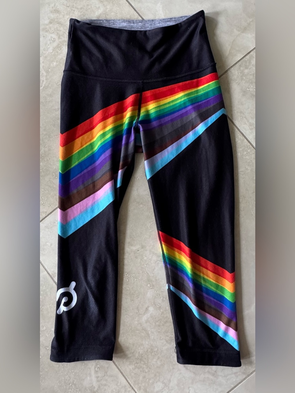 With/Peloton Black High Waist Capri Legging Pride Flag Rainbow Print Stretch XS*